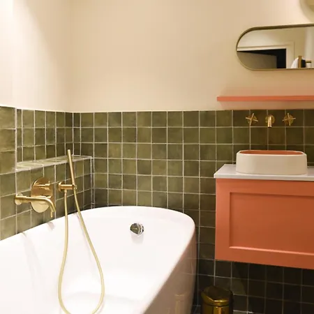 Comfortable 150 M House In The Heart Of * Paris