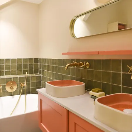 Comfortable 150 M House In The Heart Of * Paris