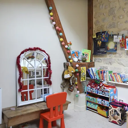 Comfortable 150 M House In The Heart Of *