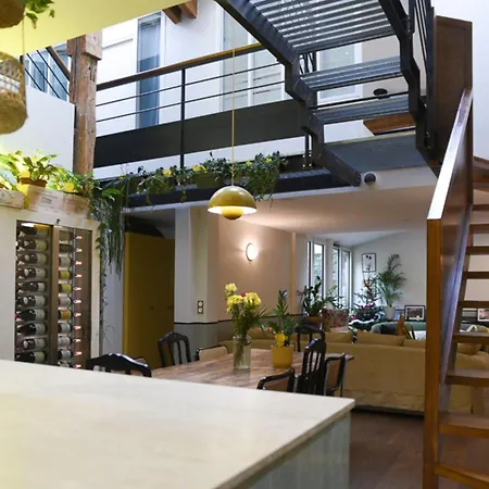 Comfortable 150 M House In The Heart Of