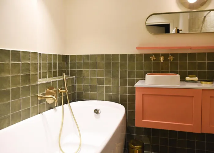 Comfortable 150 M House In The Heart Of * パリ