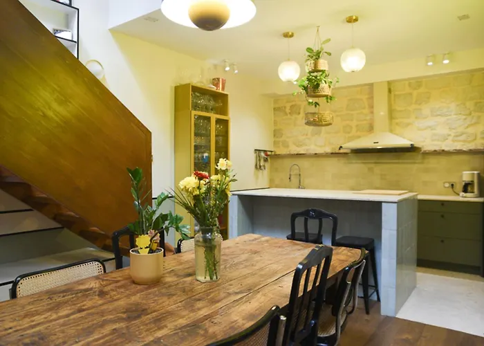 Comfortable 150 M House In The Heart Of 別荘